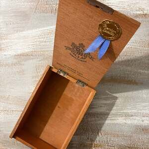 Vintage Cuesta-Rey Number One Wood Cigar Box Tampa Florida
